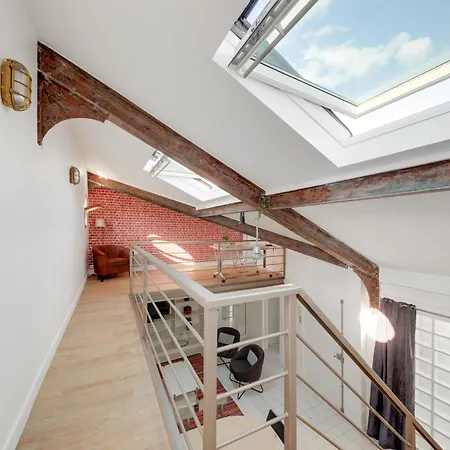 Large Luxury Loft For 6 People By Weekome Париж