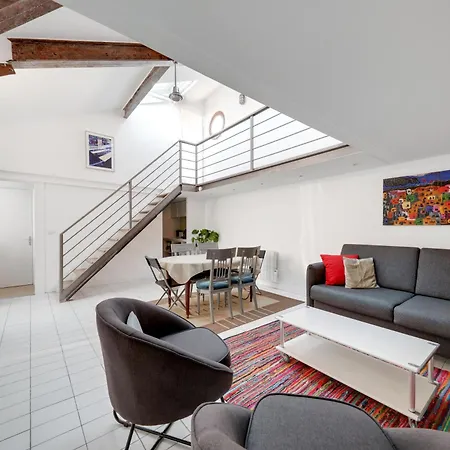 Large Luxury Loft For 6 People By Weekome Апартаменты