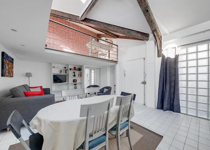 Large Luxury Loft For 6 People By Weekome Paříž