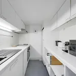Large Luxury Loft For 6 People By Weekome פריז